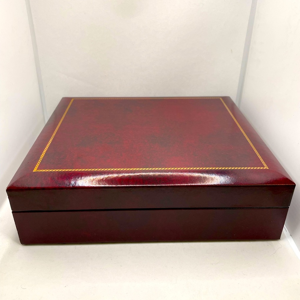 House of Lords Cigar Humidor- New!